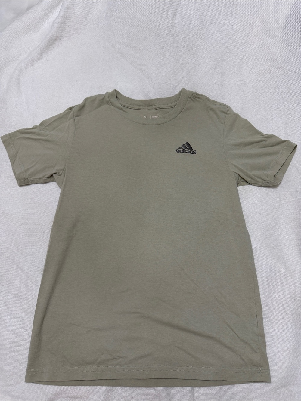 Adidas t-shirt size M
